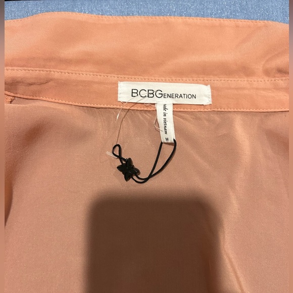 BCBGeneratio peach/pink tie back, sleeveless blouse. Sz M - Picture 8 of 8
